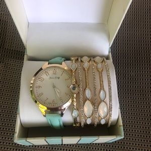 Ladies watch and bangle bracelet set